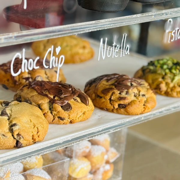 新作新品アメリカ・ ニューヨーク限定nibblechip cookieクッキー 再入荷☆ブラウニー専門店ならではのチョコチップクッキーが焼き