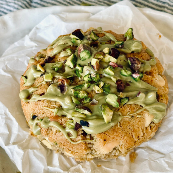 White Choc Pistachio Chunky Cookie